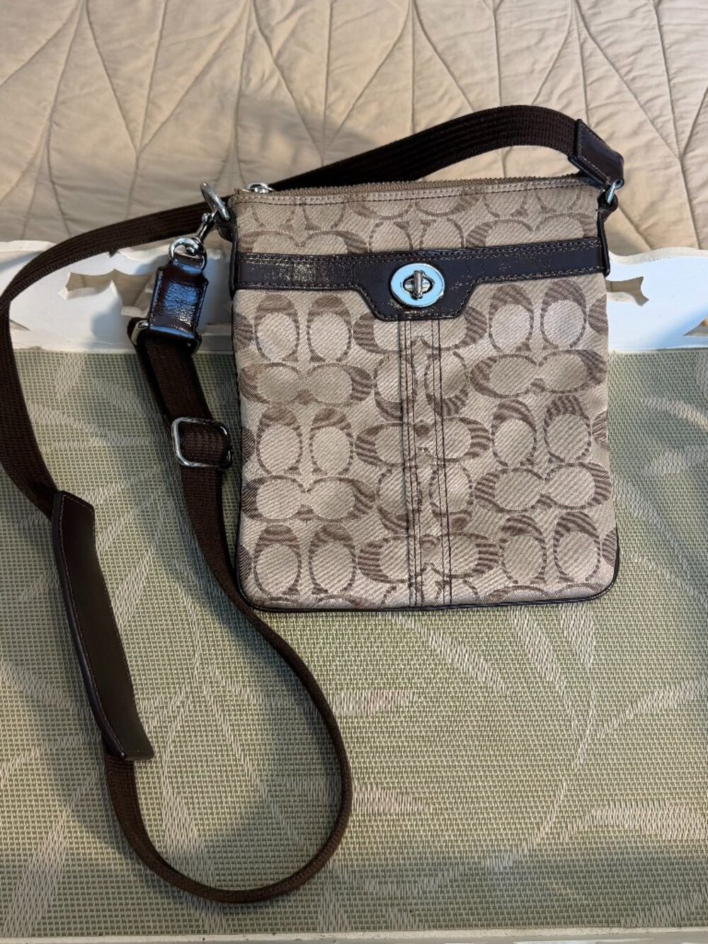 Coach Y2K Hamptons Brown Signature Crossbody Bag Adjustable Strap Zip Turn Lock